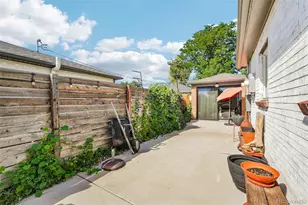 2323 Oneida St, Denver, CO 80207 - Photo 41