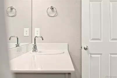 18292 E Kansas Place, Aurora, CO 80017 - Photo 13