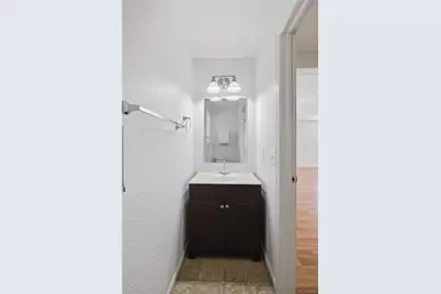 17262 E Kansas Drive, Aurora, CO 80017 - Photo 9