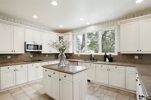 10329 Charissglen Cir, Littleton, CO 80126 - Photo 11