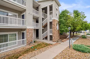 1821 S Dunkirk St, Aurora, CO 80017 - Photo 3