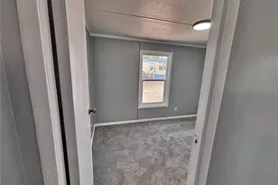 220 Mount View Ln, Colorado Springs, CO 80907 - Photo 9