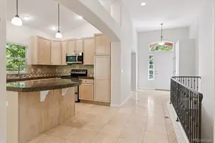 7127 S Versailles St, Aurora, CO 80016 - Photo 3