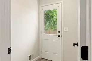 818 Baker St, Longmont, CO 80501 - Photo 23