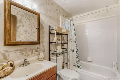 19335 E Batavia Place E, Aurora, CO 80011 - Photo 23