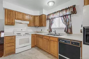 5112 Ursula Way, Denver, CO 80239 - Photo 9