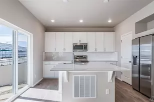 21792 E 46th Pl, Aurora, CO 80019 - Photo 3