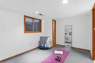 64 Macon St, Aurora, CO 80010 - Photo 39