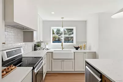 2910 Locust Street, Denver, CO 80207 - Photo 9