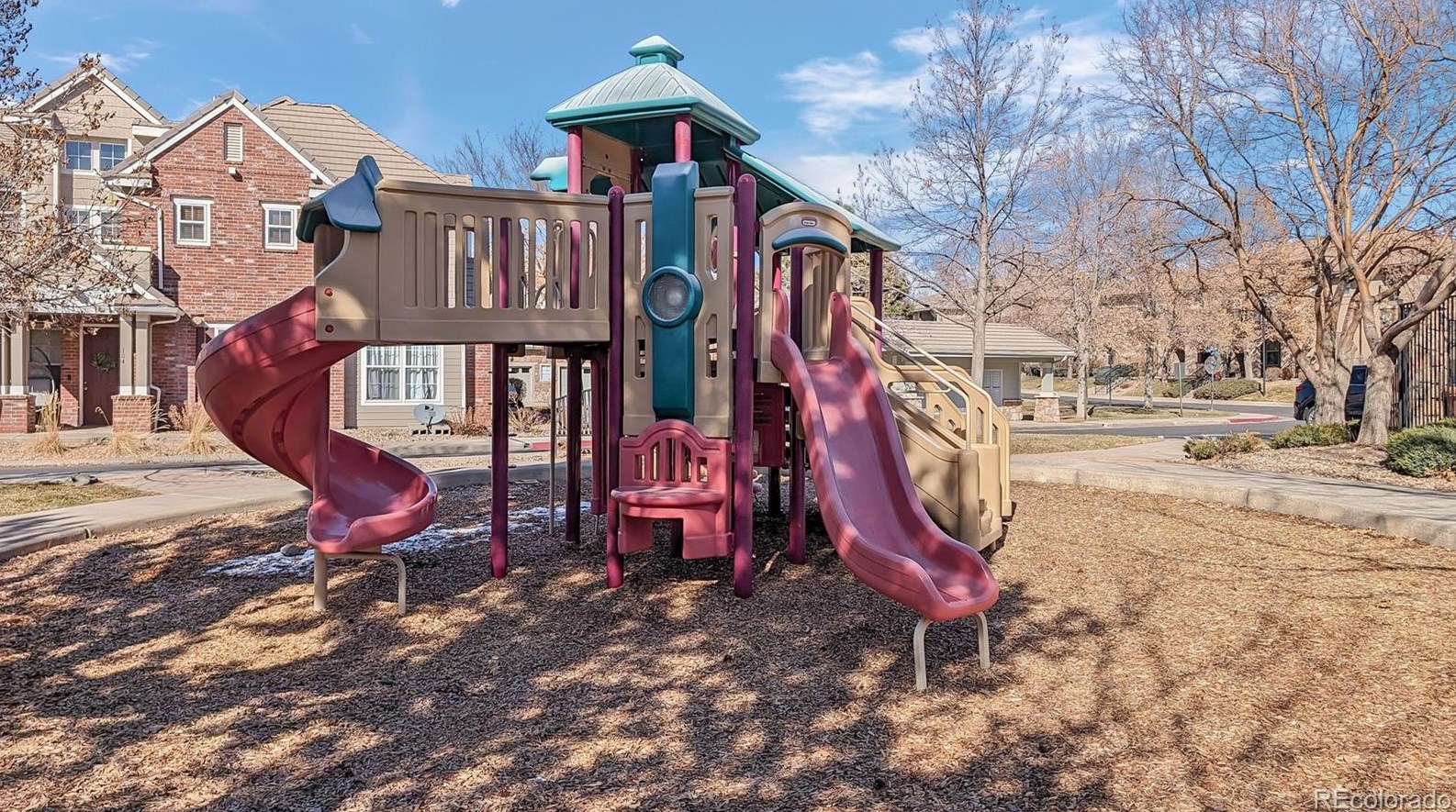 6732 Winnipeg Cir, Denver CO  80016-5277 exterior
