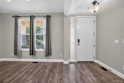 4862 S Versailles Court, Aurora, CO 80015 - Photo 7