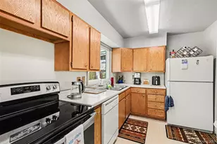 303 Elmwood Dr, Colorado Springs, CO 80907 - Photo 9