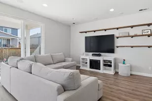 924 N Waterloo St, Aurora, CO 80018 - Photo 9