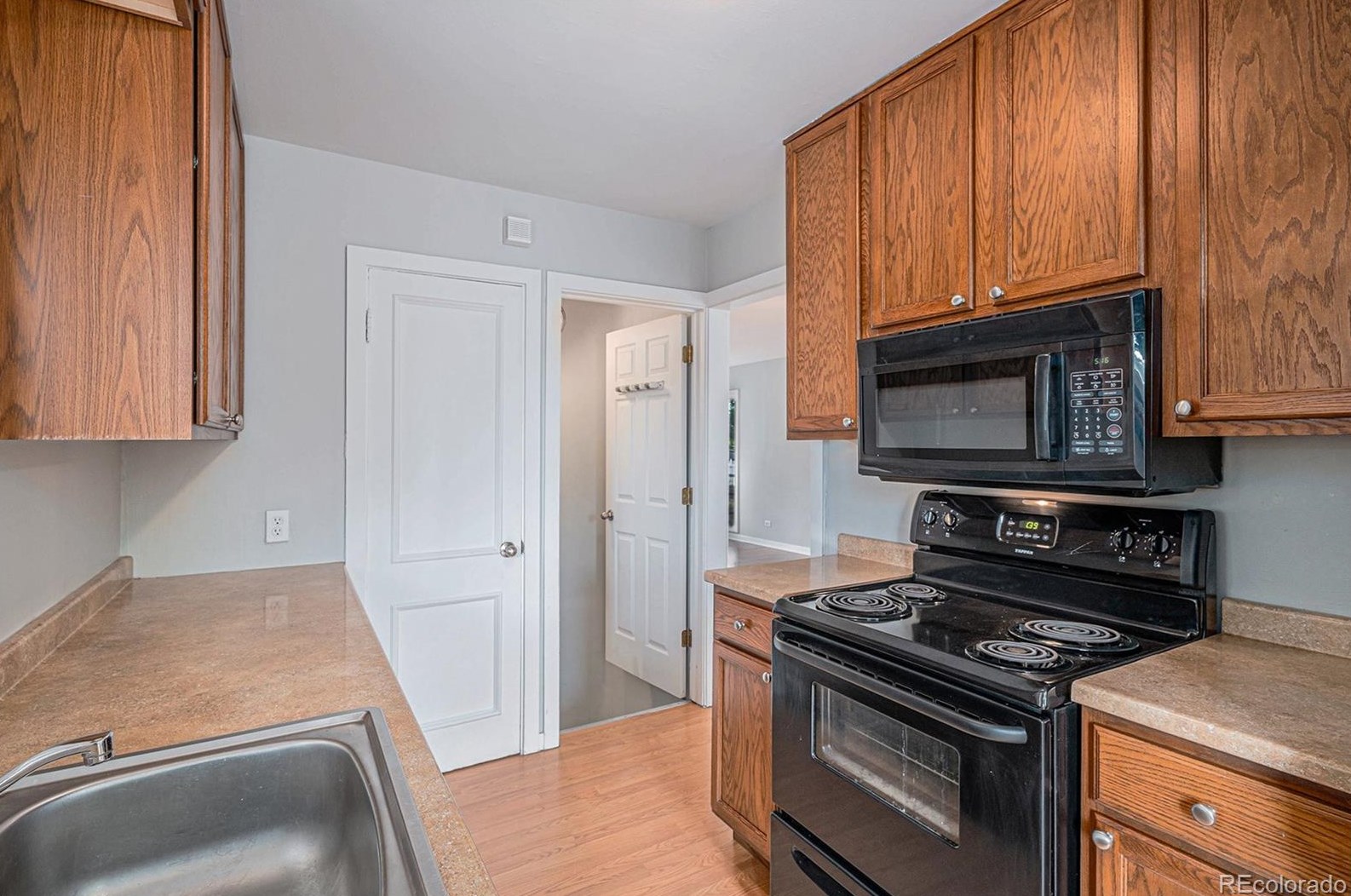 10525 Montview Blvd, Denver CO  80010-2334 exterior