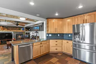 7243 S Kellerman Way, Aurora, CO 80016 - Photo 7