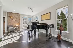 982 Roslyn St, Denver, CO 80230 - Photo 11