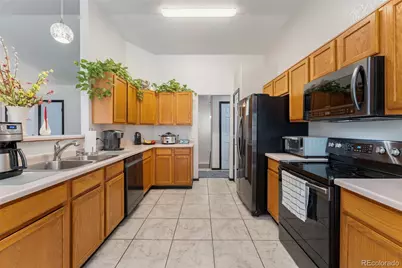19564 E Ithaca Place, Aurora, CO 80013 - Photo 5