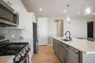 27837 E 9th Ln, Aurora, CO 80018 - Photo 11