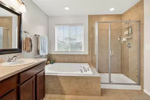 7151 S Oak Hill Cir, Aurora, CO 80016 - Photo 19