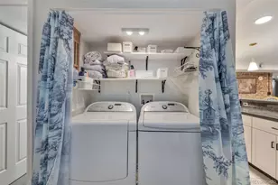 1210 E Colfax Ave, Denver, CO 80218 - Photo 17