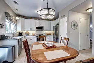 10554 Tracewood Cir, Highlands Ranch, CO 80130 - Photo 9