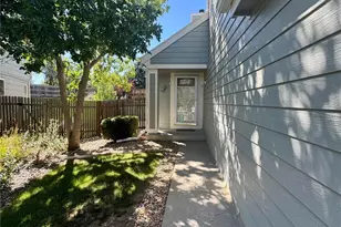 2896 S Sedalia Ct, Aurora, CO 80013 - Photo 3
