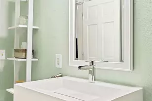 3249 W Fairview Pl, Denver, CO 80211 - Photo 9