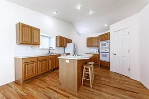 1215 Bison Ridge Dr, Colorado Springs, CO 80919 - Photo 7