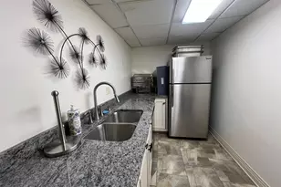 2 Adams St, Denver, CO 80206 - Photo 31