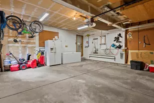 5860 W Atlantic Dr, Lakewood, CO 80227 - Photo 33