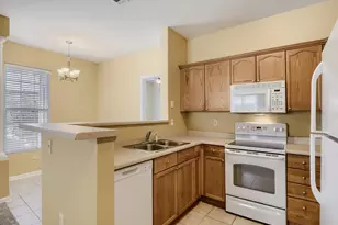 4045 S Crystal Cir, Aurora, CO 80014 - Photo 7