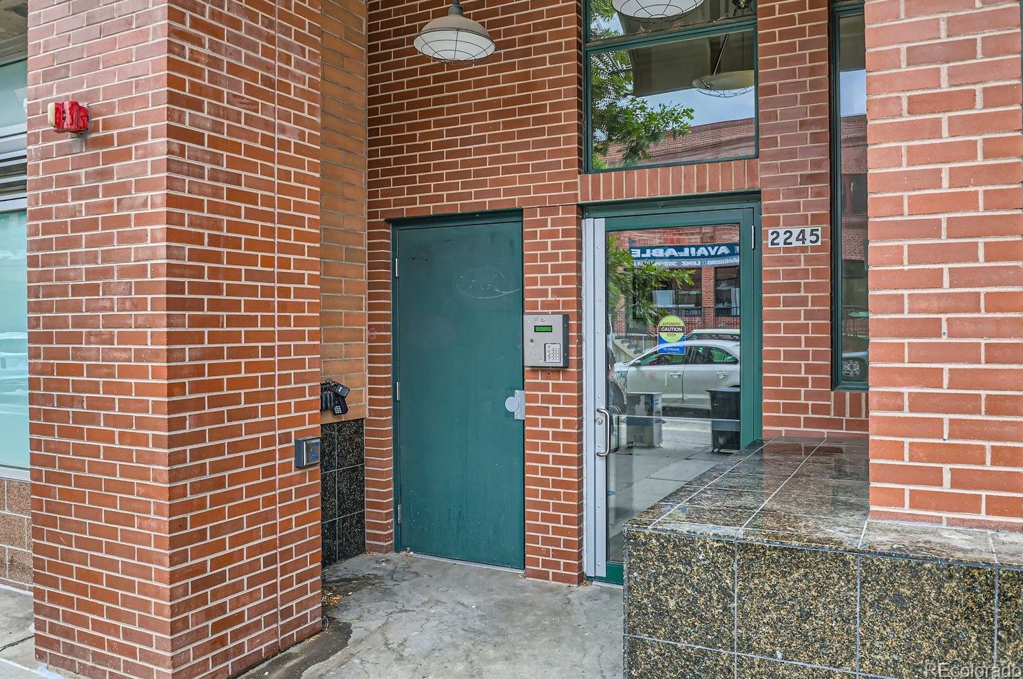 2245 Blake St, Denver CO  80205-2052 exterior