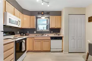 1638 S Deframe St, Lakewood, CO 80228 - Photo 9