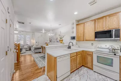 588 S Mobile Place, Aurora, CO 80017 - Photo 5