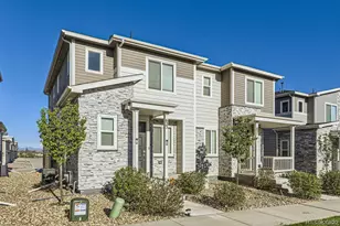 623 S Pitkin Ct, Aurora, CO 80017 - Photo 1