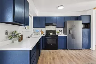 1632 S Rifle St, Aurora, CO 80017 - Photo 9