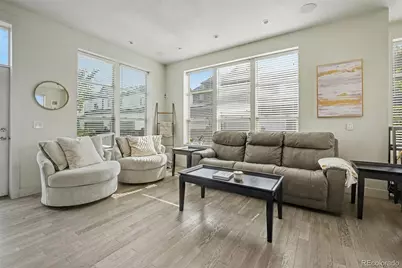 9045 E Prairie Meadow Drive, Denver, CO 80238 - Photo 5