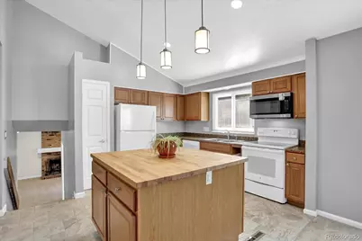 3754 S Walden Way, Aurora, CO 80013 - Photo 9