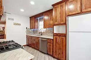 883 S Quieto Way, Denver, CO 80223 - Photo 11