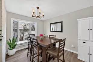 7228 S Vine Ct, Centennial, CO 80122 - Photo 9