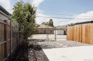 3233 Jasmine St, Denver, CO 80207 - Photo 23