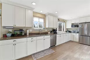 1542 E Mineral Pl, Centennial, CO 80122 - Photo 7