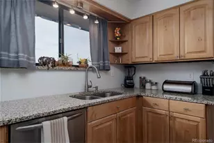 7385 W Walker Dr, Littleton, CO 80123 - Photo 9