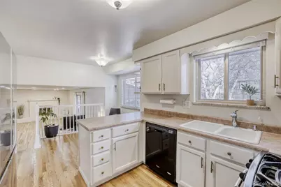 10135 W Iowa Avenue, Lakewood, CO 80232 - Photo 9