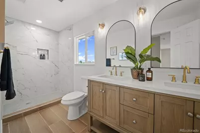 59 S Degaulle Street, Aurora, CO 80018 - Photo 15