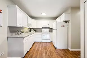 605 S Alton Way, Denver, CO 80247 - Photo 5