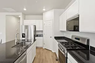 8932 Salida St, Commerce City, CO 80022 - Photo 17