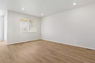 8932 Salida St, Commerce City, CO 80022 - Photo 9