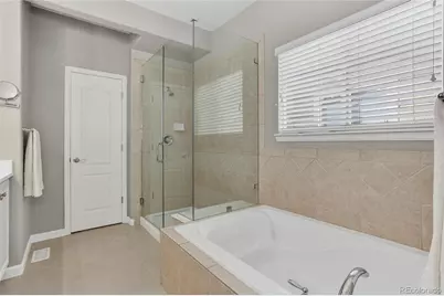 7153 S Versailles Way, Aurora, CO 80016 - Photo 21