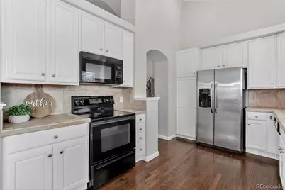 7153 S Versailles Way, Aurora, CO 80016 - Photo 5